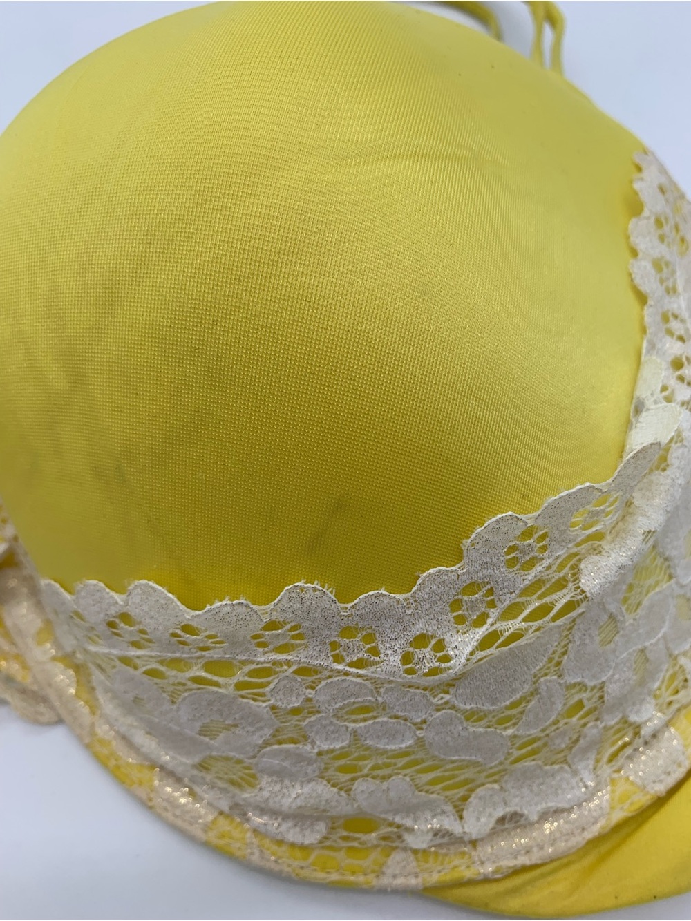 Victoria's Secret Yellow Lace-Trim Push-Up Bra 38DD - Picture 2 of 5